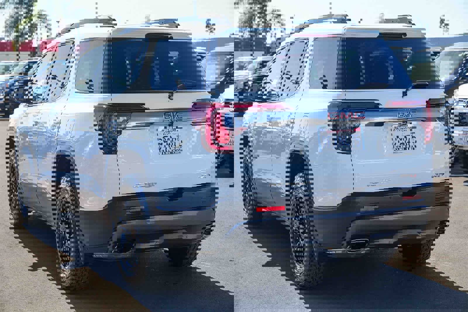 Used 2023 GMC Acadia AT4 w/ Technology Package image 6