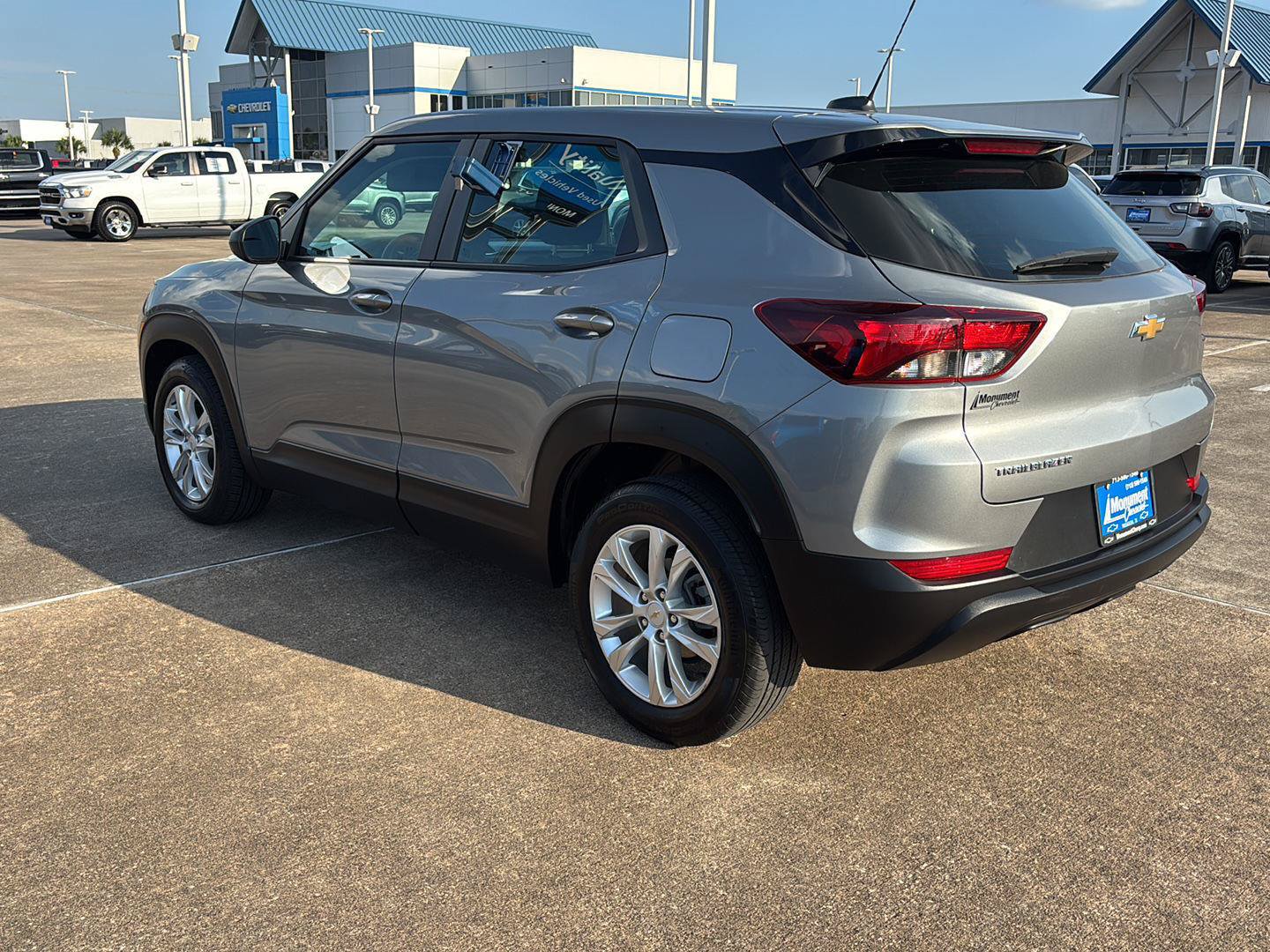 Used 2023 Chevrolet TrailBlazer LS FWD image 19