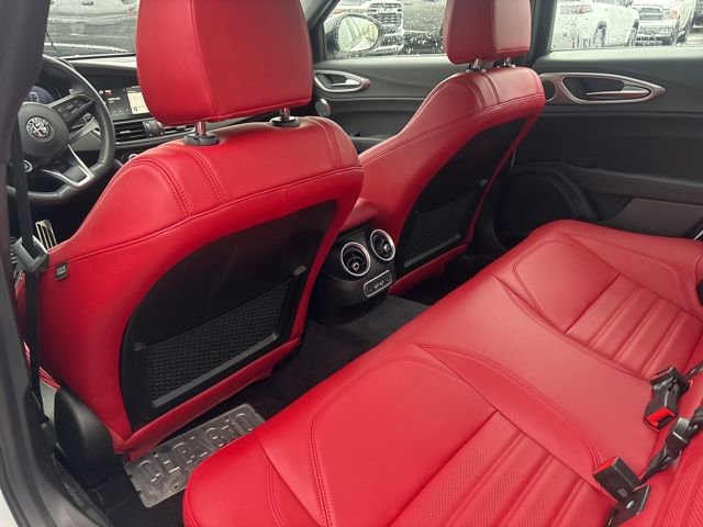 Used 2024 Alfa Romeo Giulia Veloce image 20