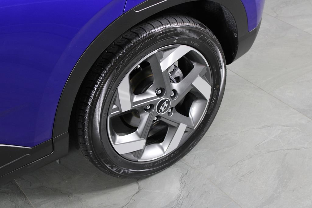 Certified 2024 Hyundai Venue SEL FWD image 12