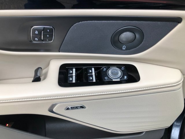 Used 2024 Lincoln Nautilus Premier w/ Equipment Group 102A image 16