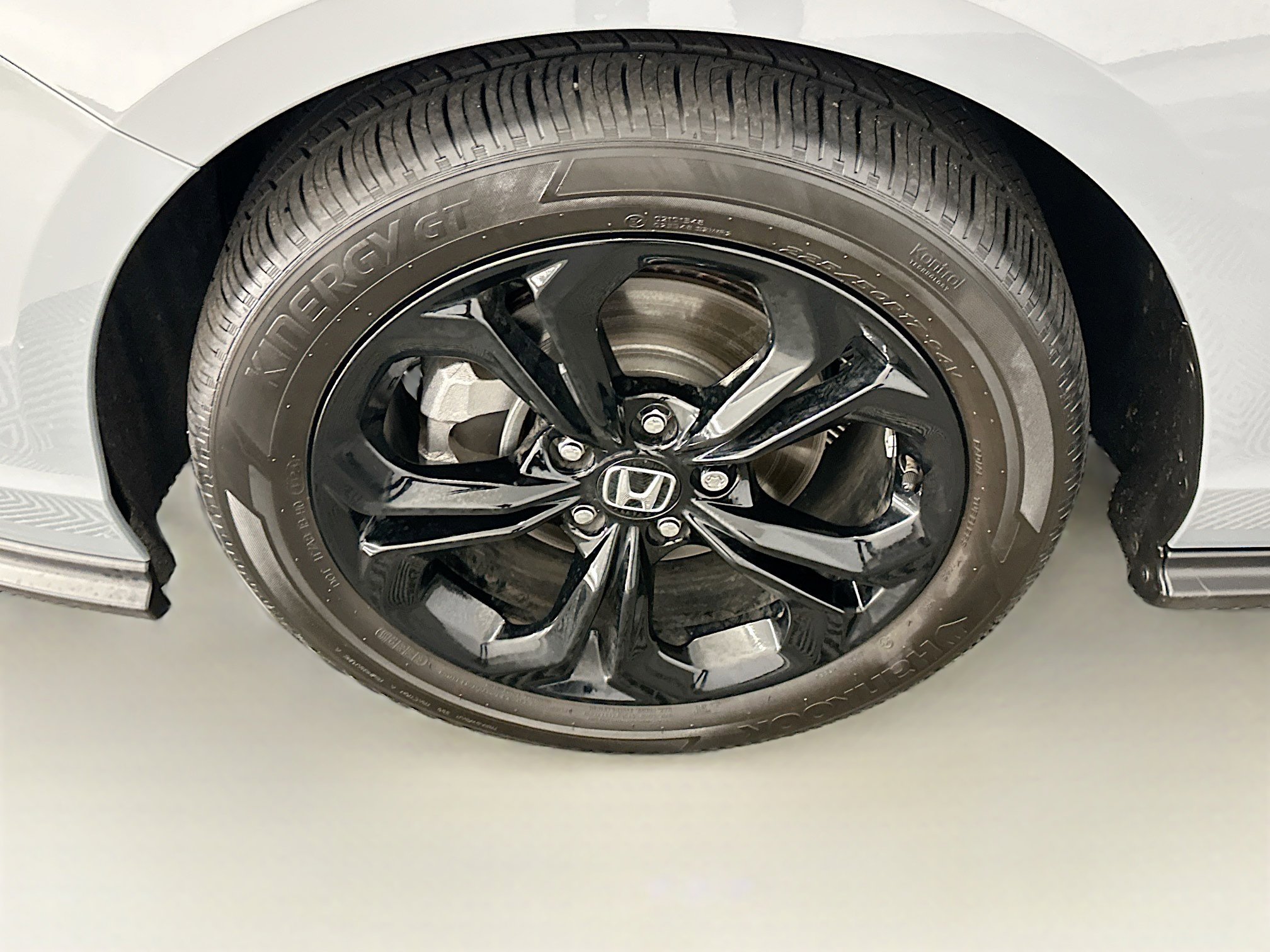 Used 2025 Honda Accord SE image 11