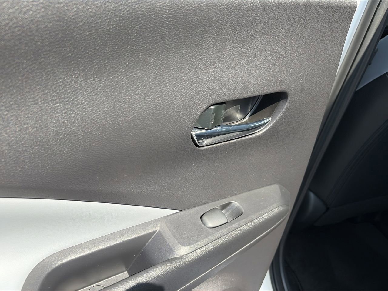 Certified 2024 Nissan Kicks SR w/ SR Premium Package FWD image 24