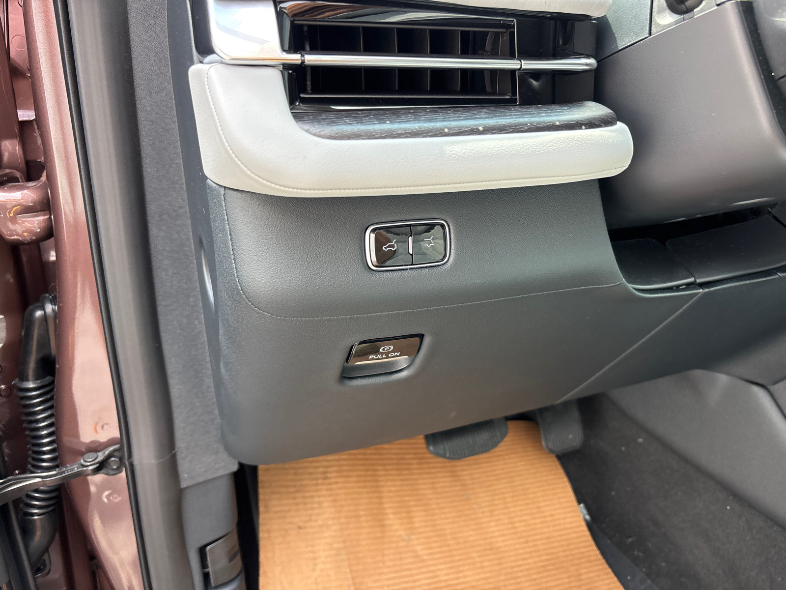 New 2027 Lincoln Navigator Black Label AWD/4WD image 13