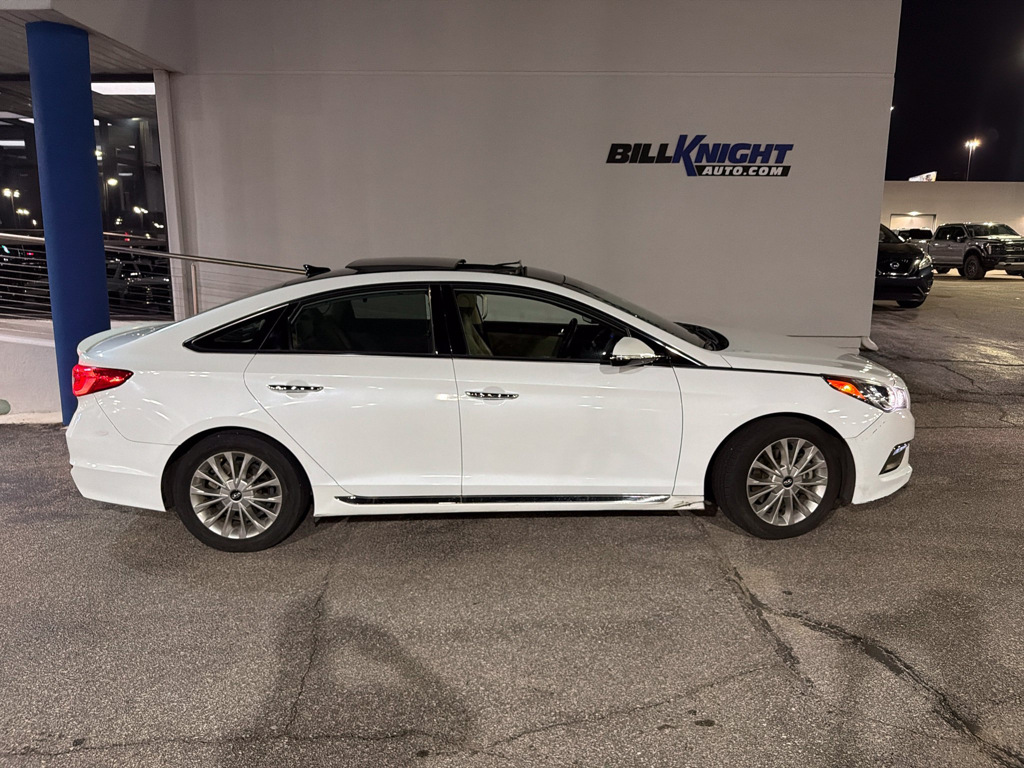Used 2015 Hyundai Sonata Limited w/ Option Group 06 FWD image 5