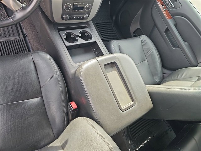 Used 2014 GMC Sierra 3500 SLT w/ SLT Convenience Package image 20