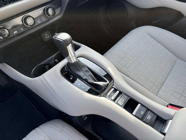 Used 2024 Honda HR-V LX image 25