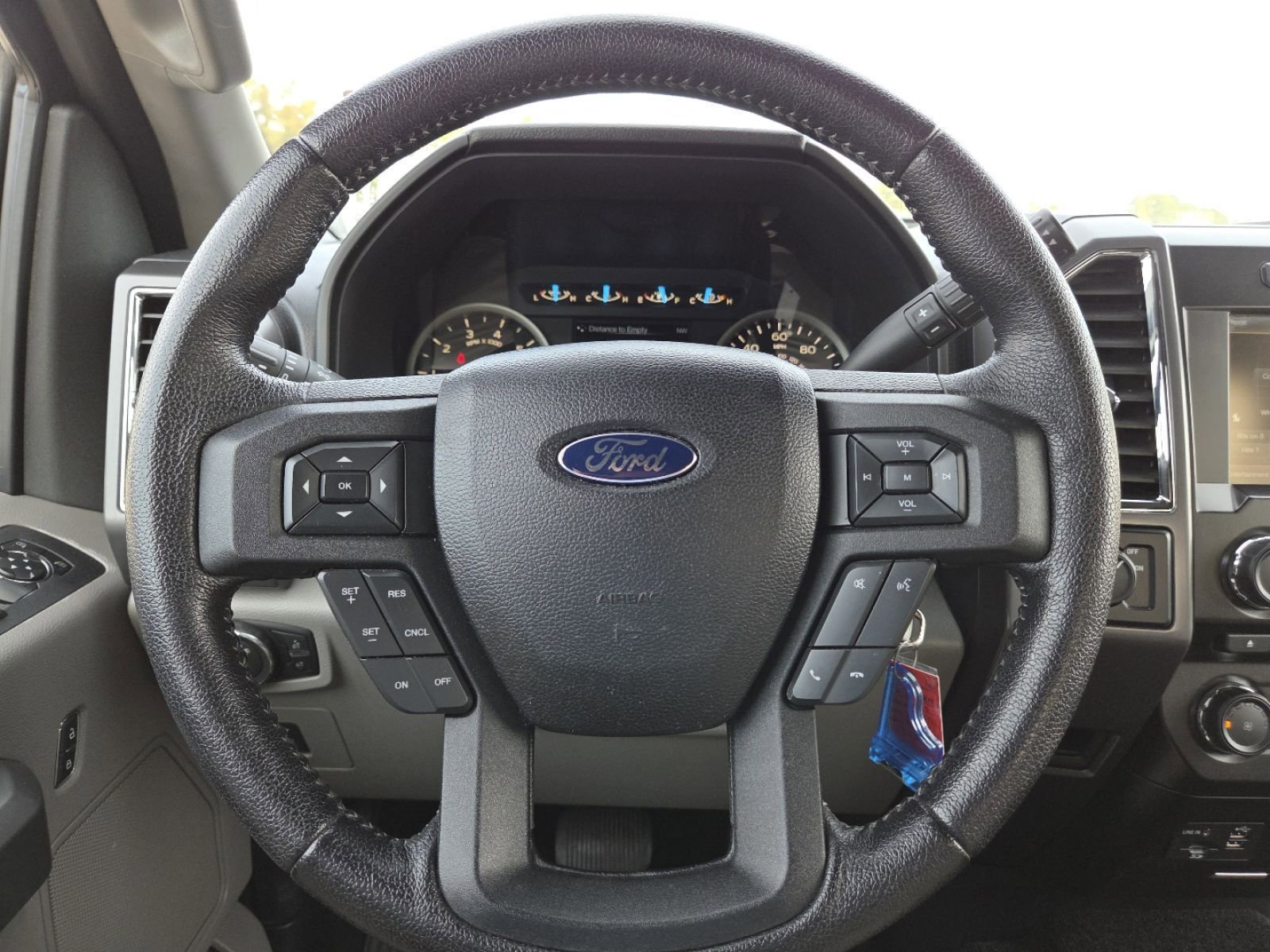 Used 2015 Ford F150 XLT w/ Equipment Group 302A Luxury RWD image 25