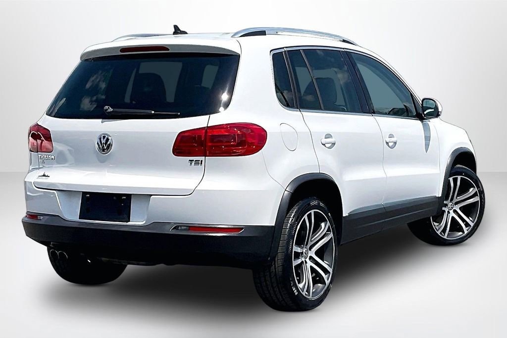 Used 2017 Volkswagen Tiguan SEL FWD image 6