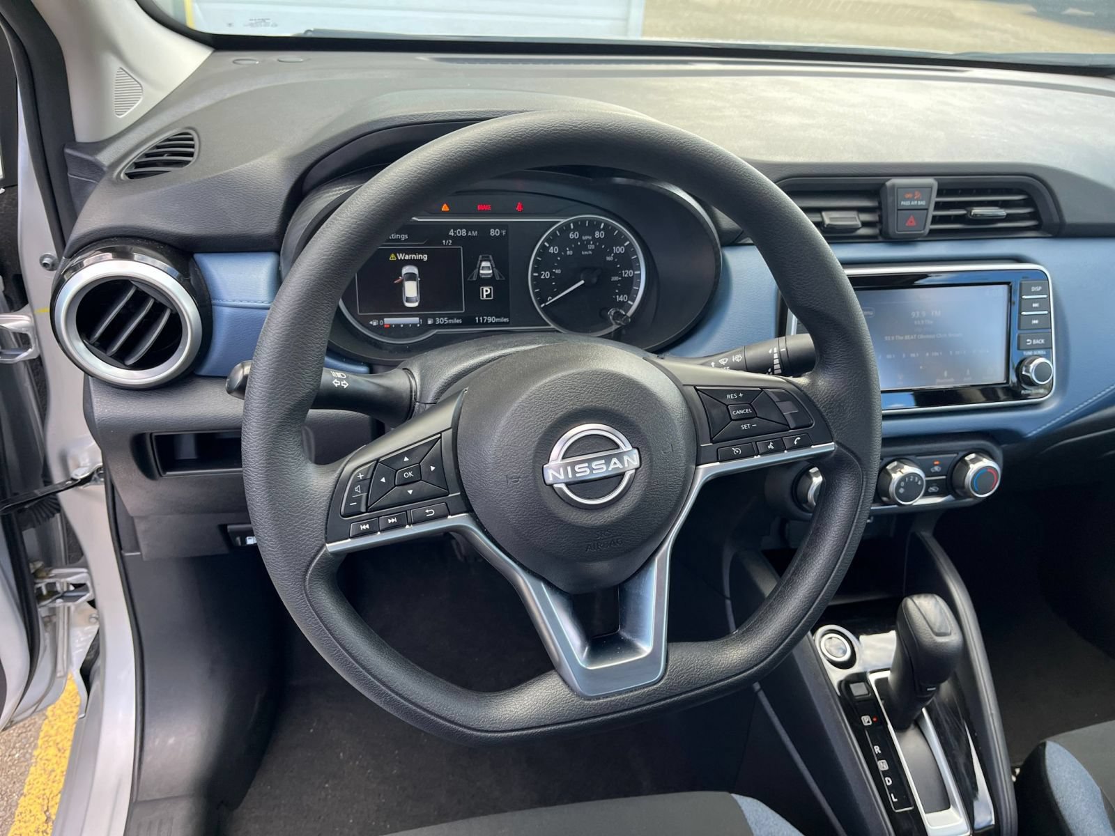 Used 2025 Nissan Versa SV FWD image 34