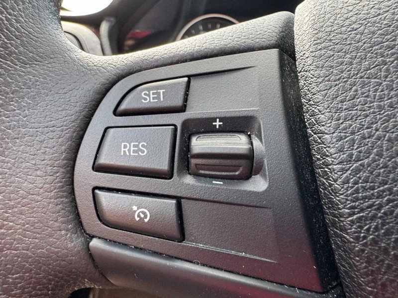 Used 2015 BMW 320i xDrive Sedan image 17