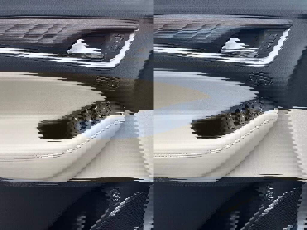 Used 2024 Buick Enclave Avenir w/ Trailering Package, 5000 lbs. image 6