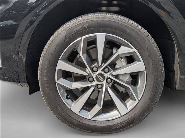 Used 2023 Audi Q5 2.0T Premium Plus w/ Premium Plus Package AWD/4WD image 9