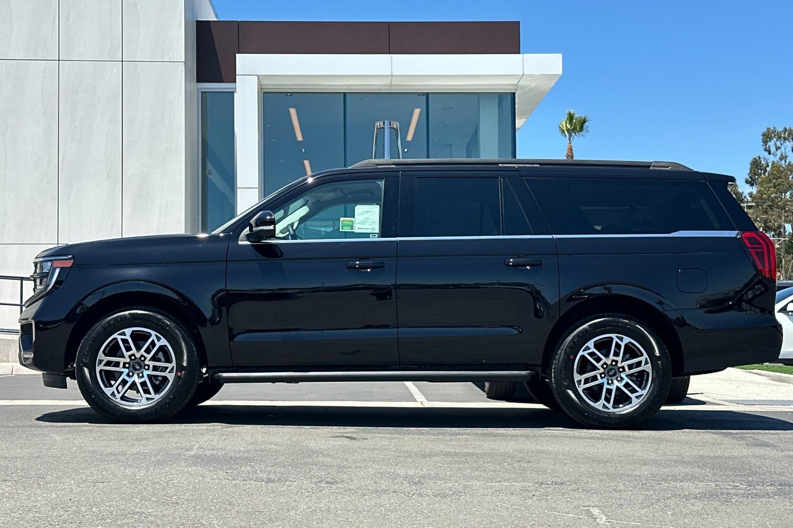 New 2026 Ford Expedition Max Active RWD image 6
