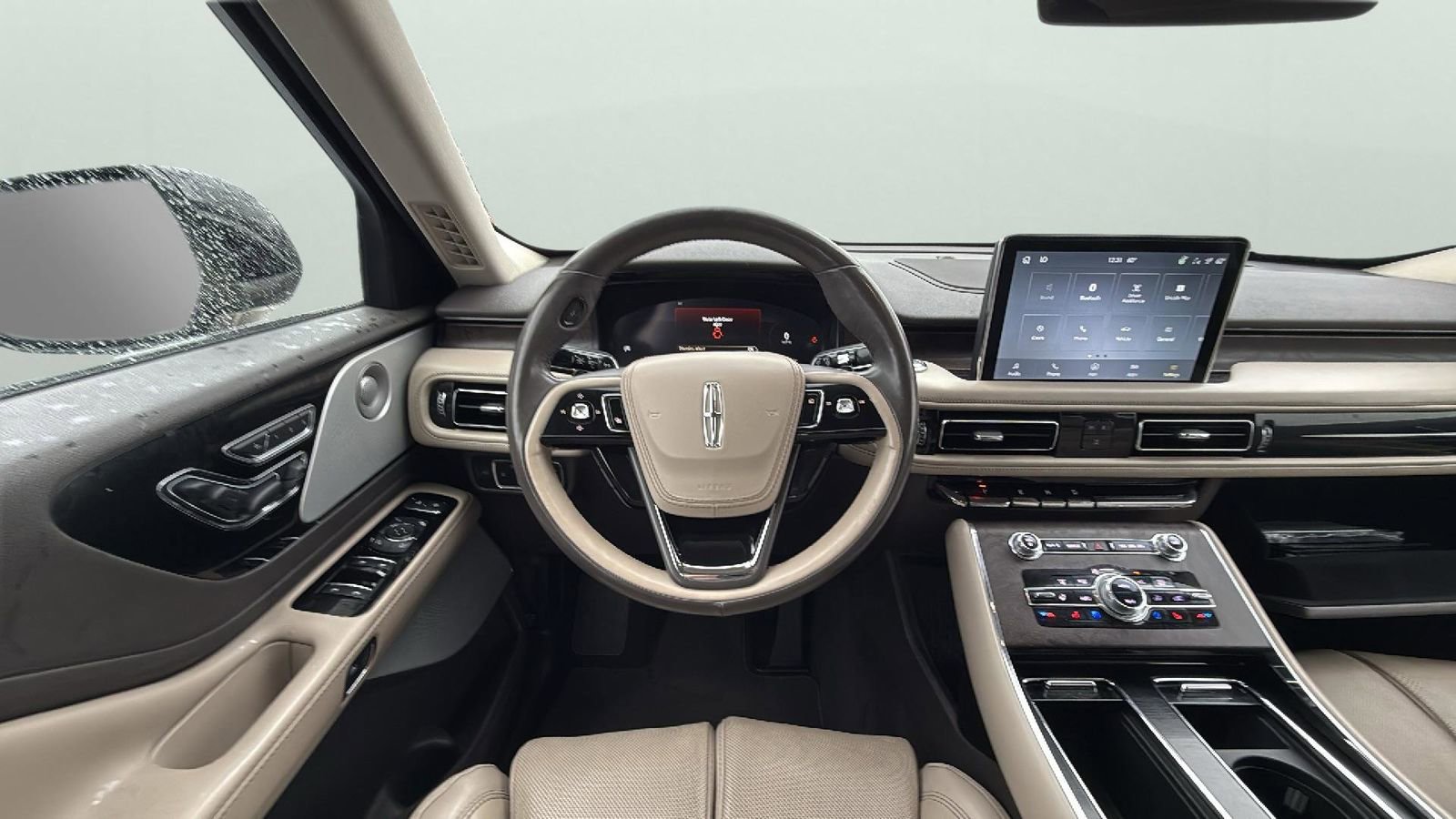 Used 2021 Lincoln Aviator Reserve w/ Equipment Group 202A AWD/4WD image 13