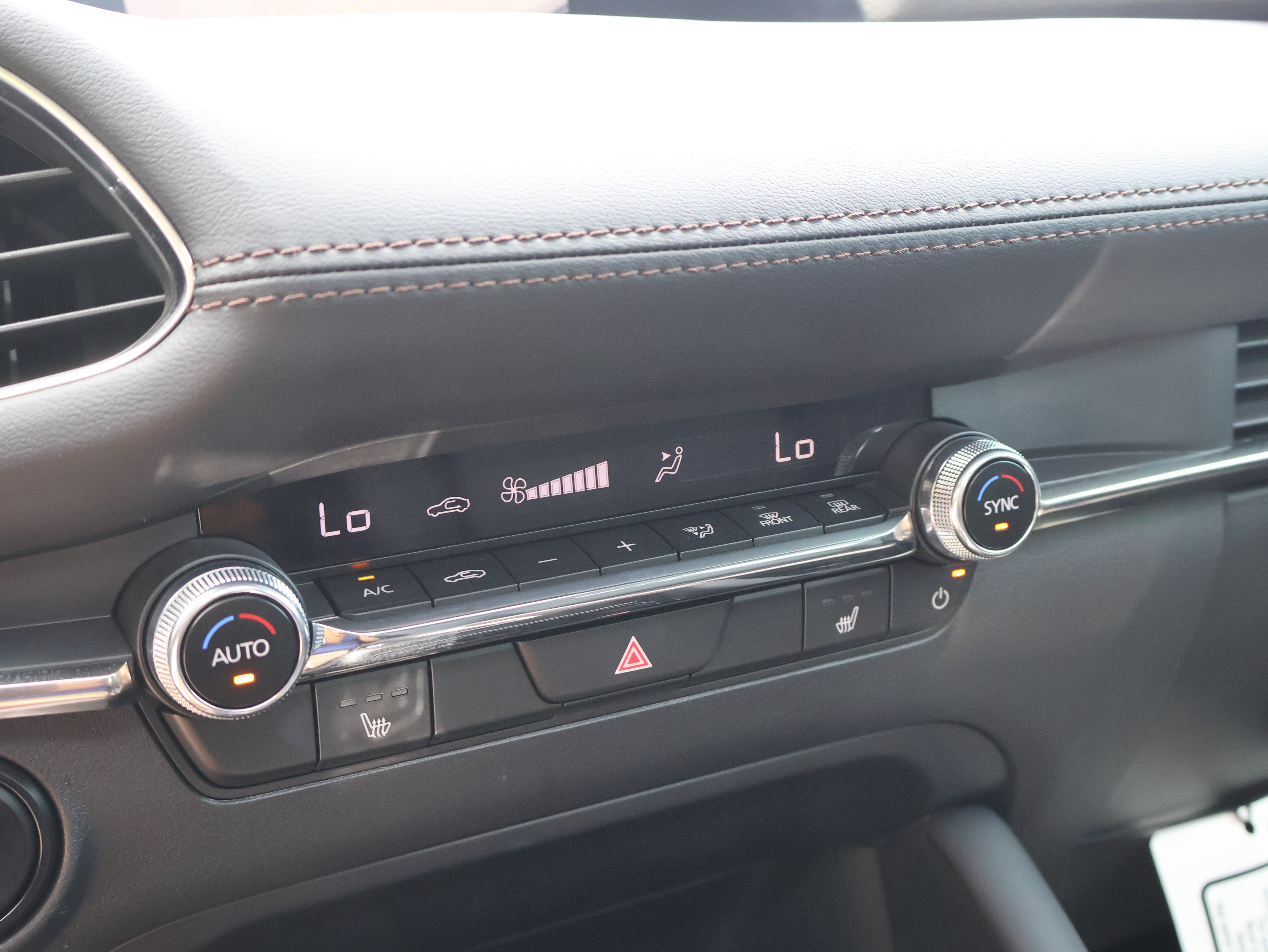 Used 2025 MAZDA MAZDA3 s FWD image 26