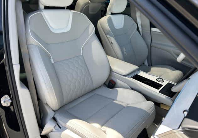 Used 2025 Volvo EX90 Ultra AWD/4WD image 11