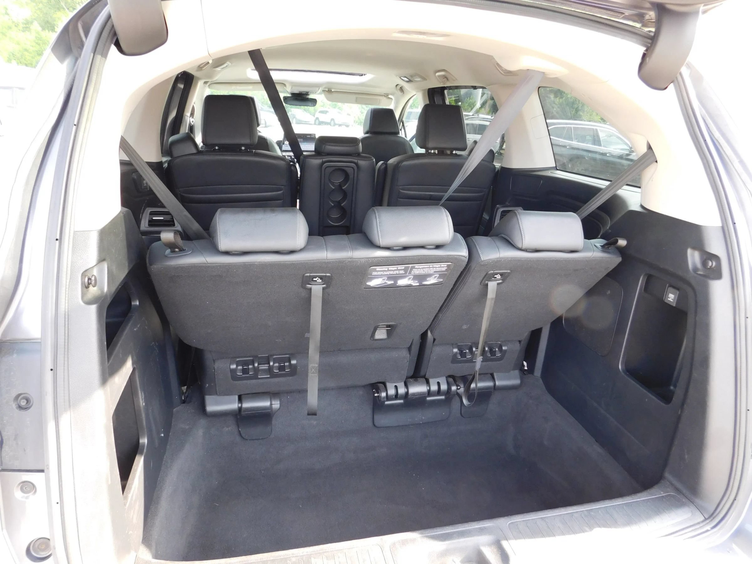 Used 2025 Honda Odyssey EX-L image 8