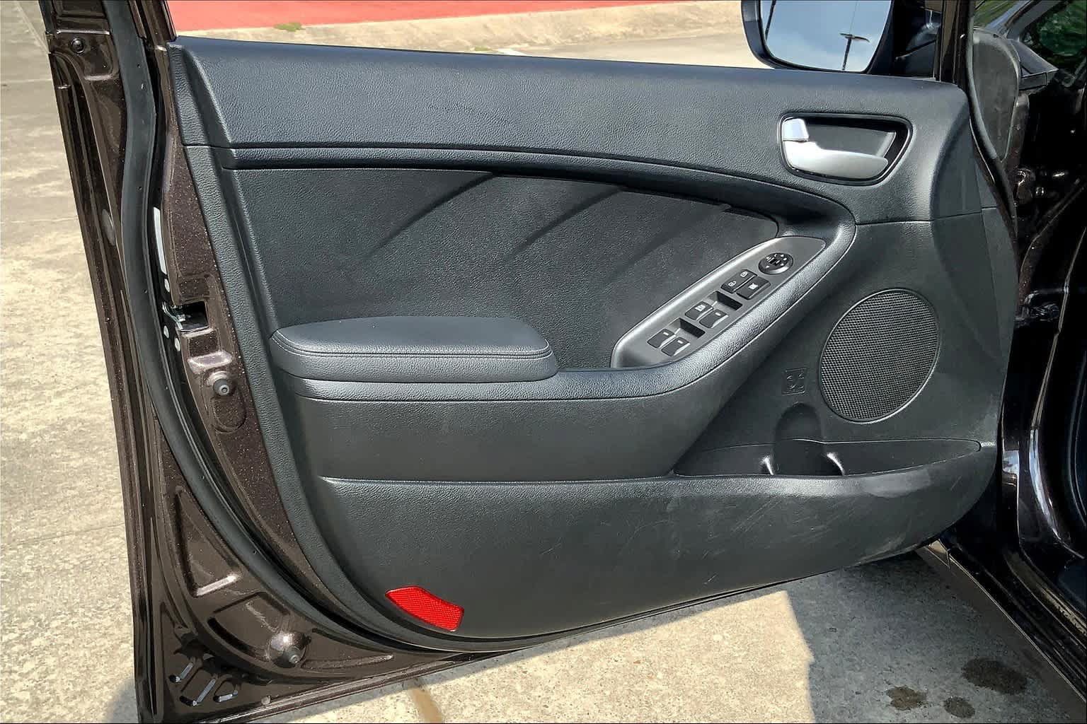 Used 2018 Kia Forte LX FWD image 21