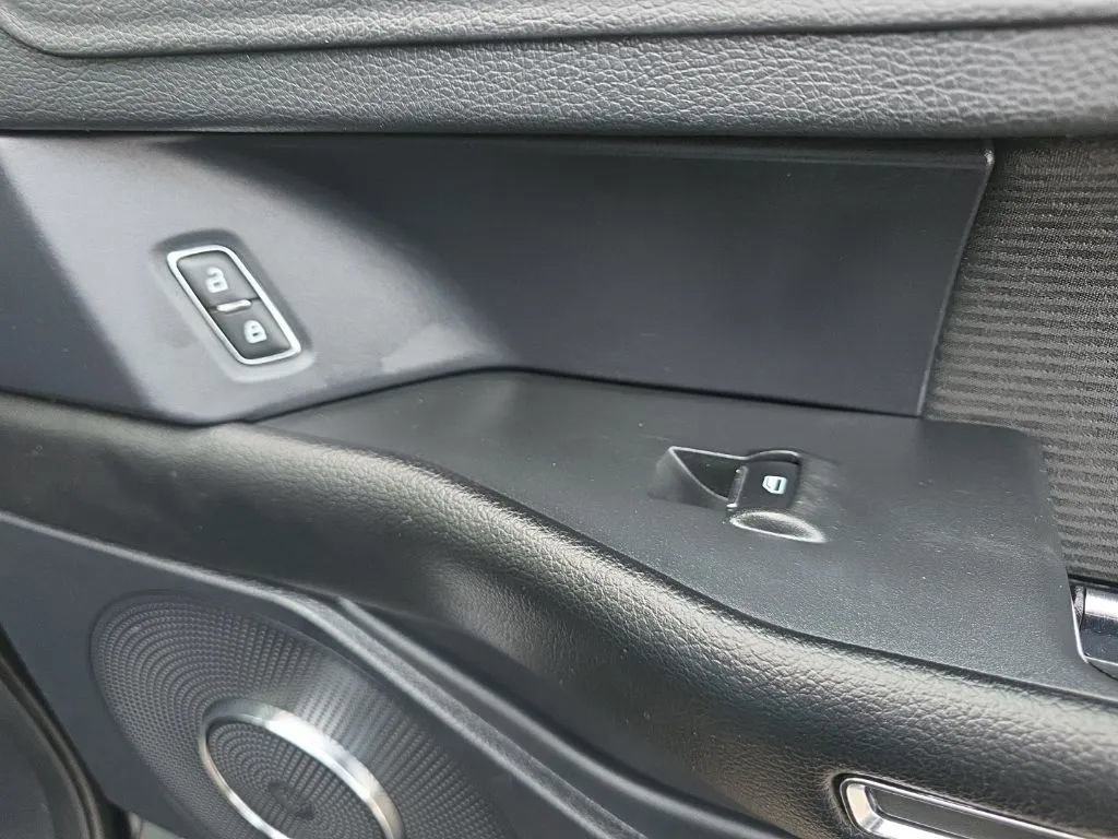 Used 2019 Ford Expedition Max XLT image 24