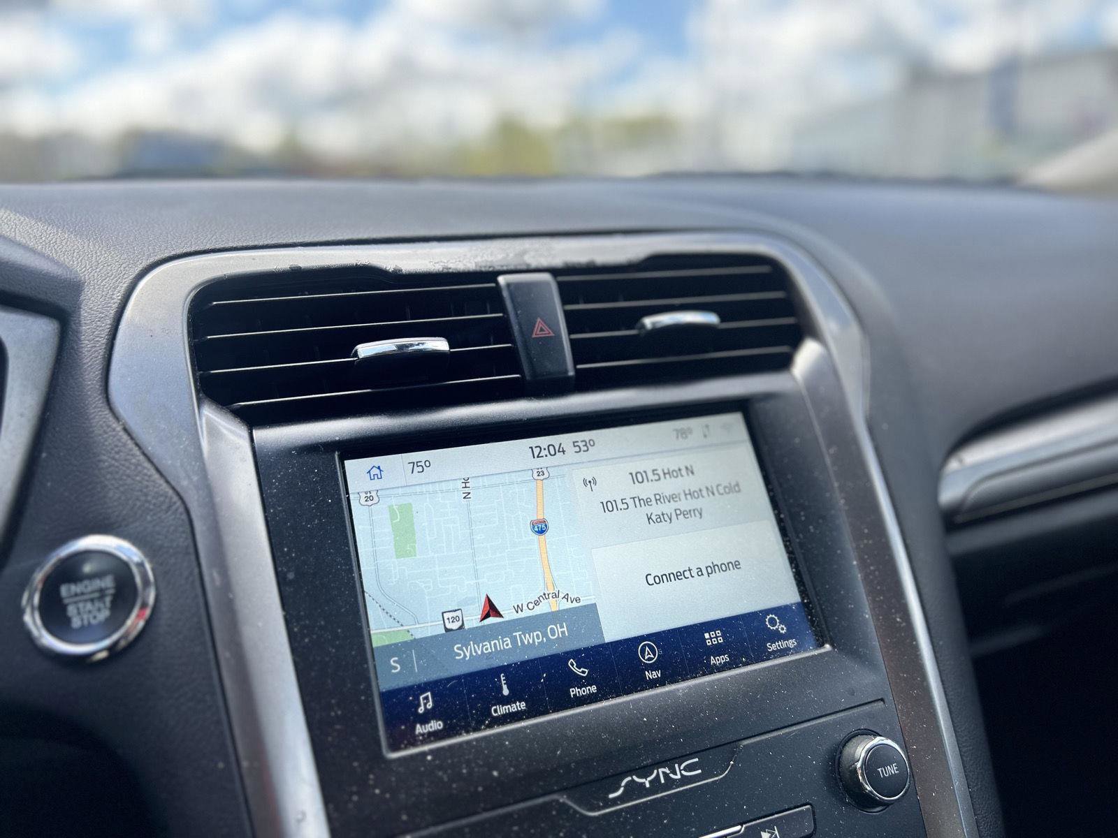 Used 2020 Ford Fusion SE FWD image 10