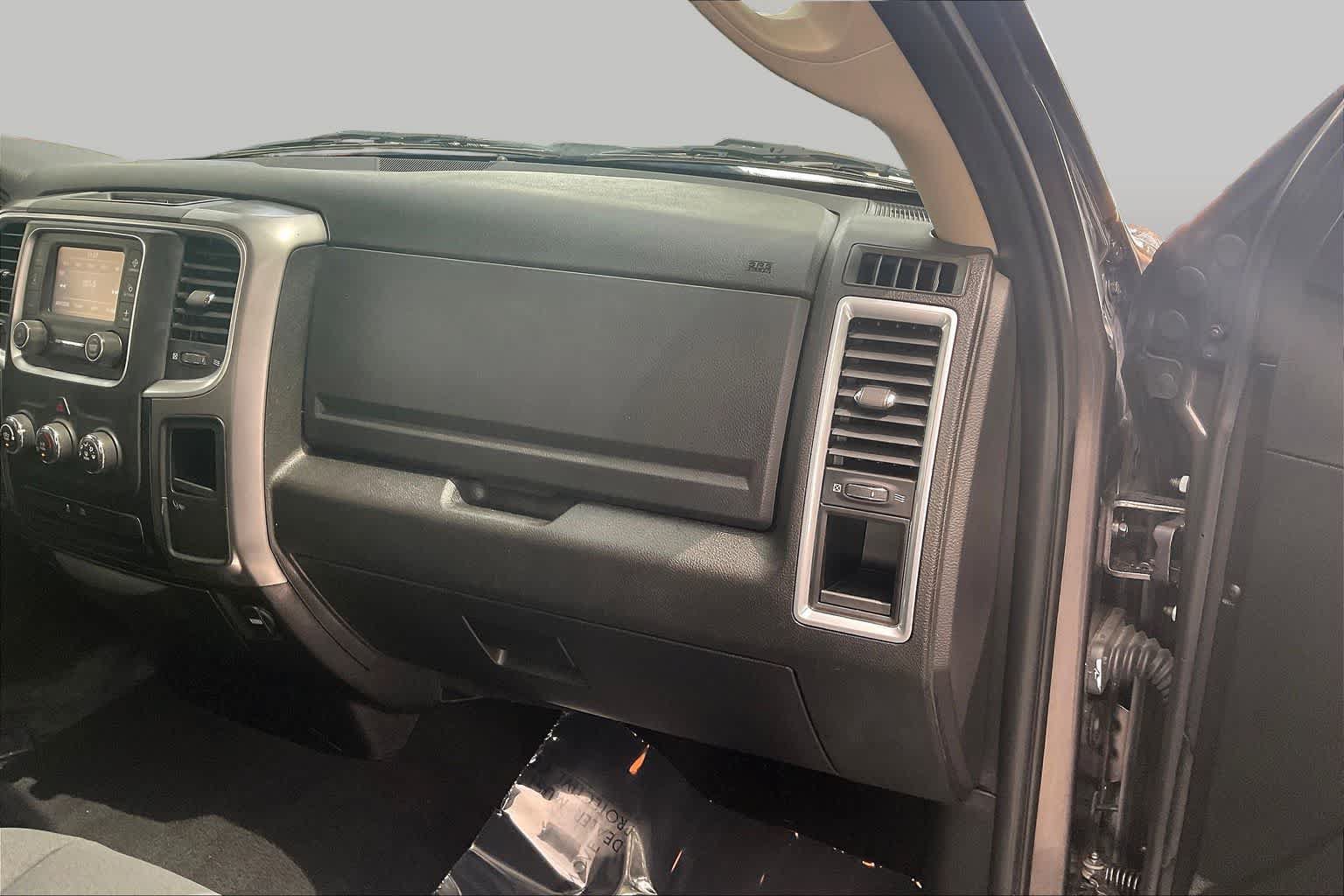 Used 2024 RAM 1500 Classic SLT AWD/4WD image 17
