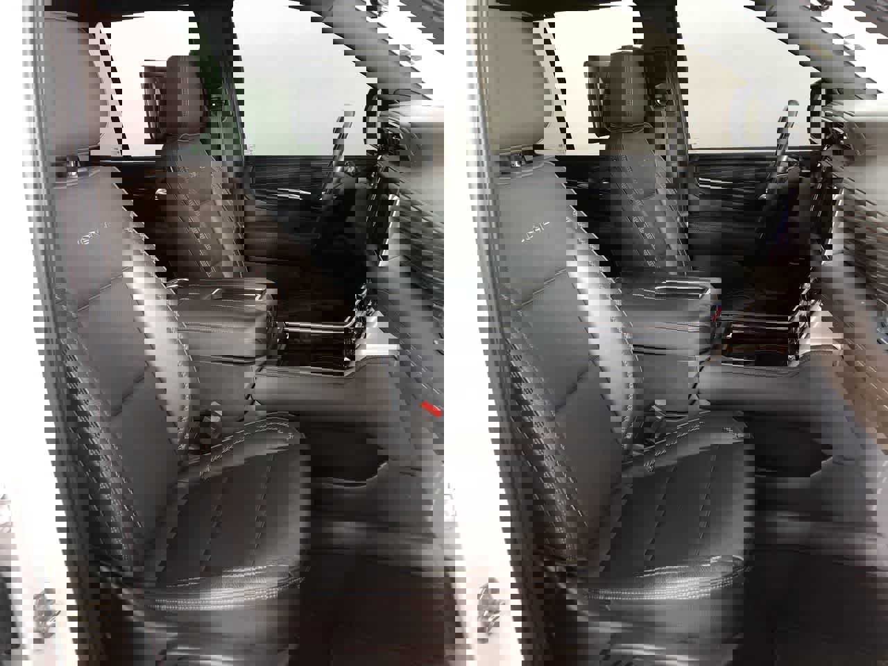 Used 2022 GMC Yukon Denali w/ Denali Premium Package image 21