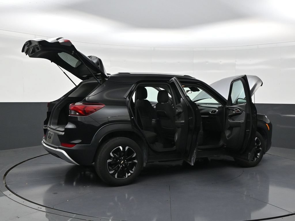 Used 2023 Chevrolet TrailBlazer LT FWD image 28