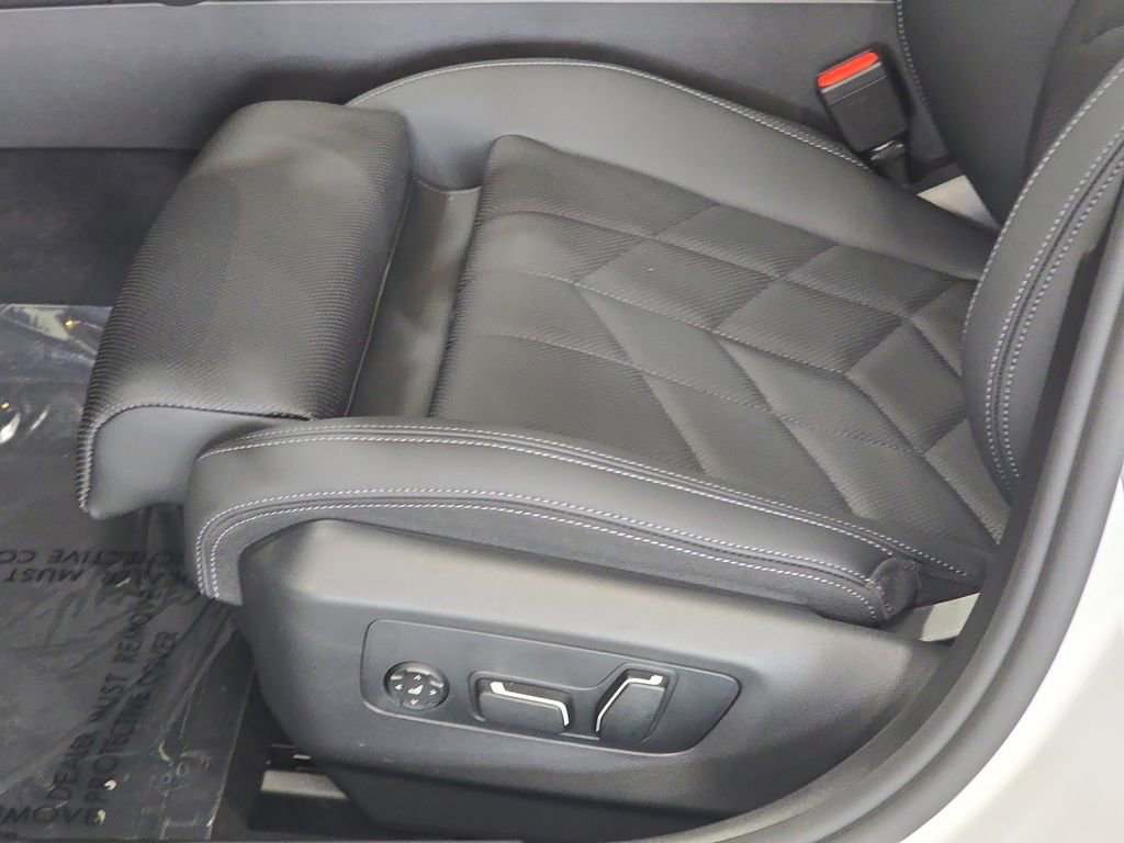 Used 2026 BMW 530i w/ M Sport Package RWD image 26