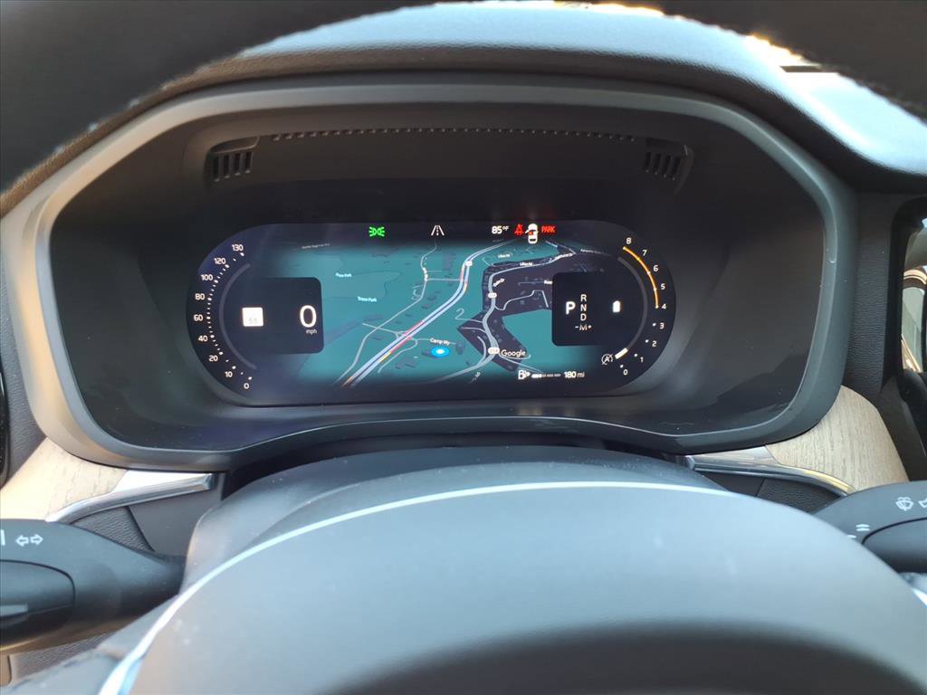 Certified 2026 Volvo XC60 B5 Plus w/ Climate Package AWD/4WD image 17