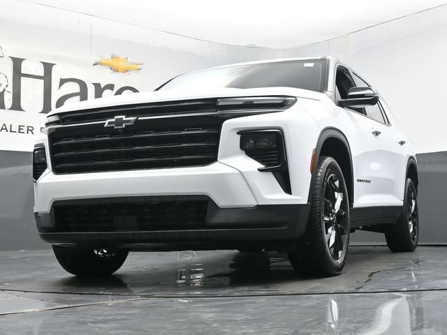 New 2026 Chevrolet Traverse LT w/ Midnight/Sport Edition FWD image 4
