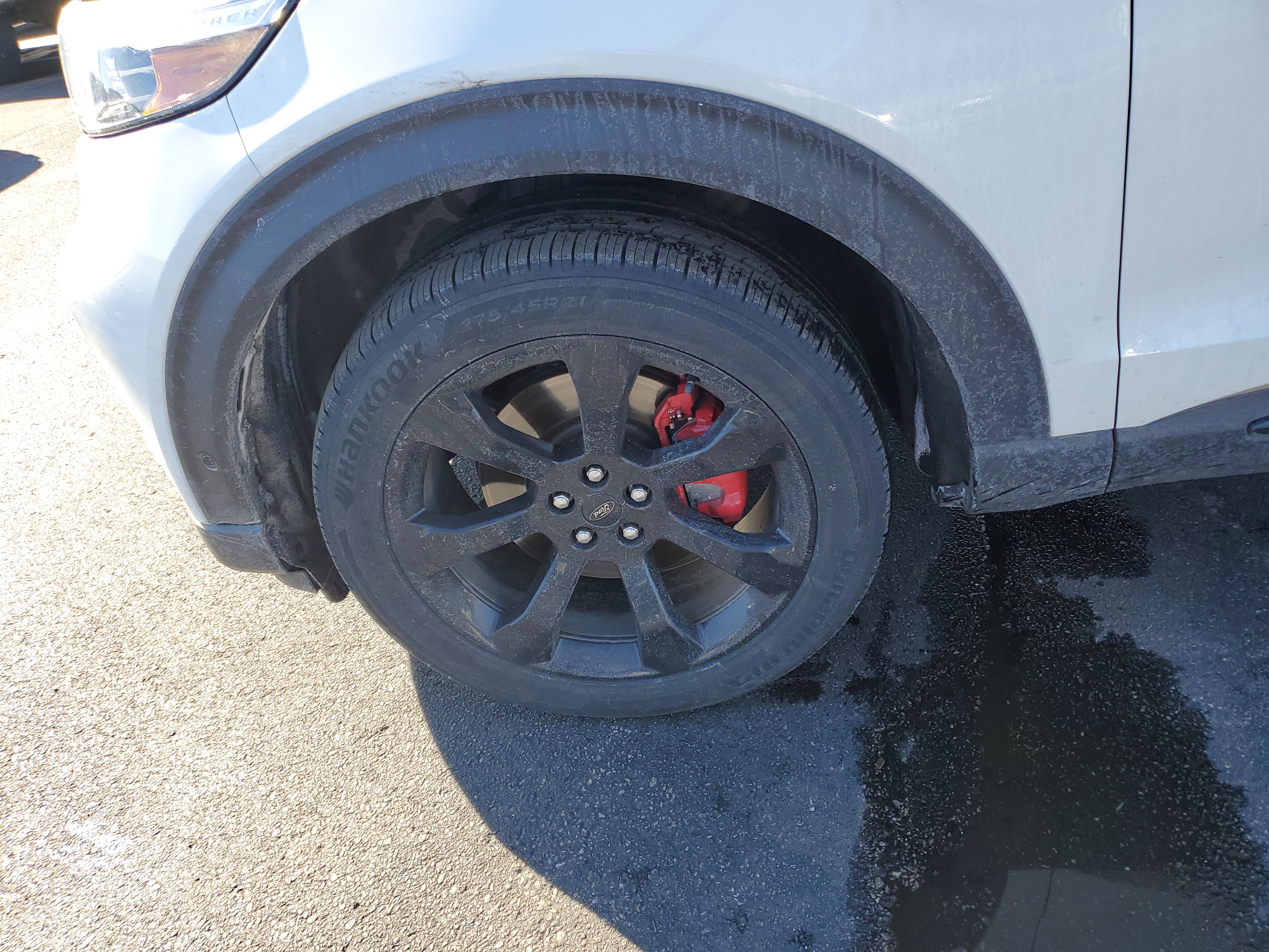 Used 2020 Ford Explorer ST w/ ST Street Pack image 9