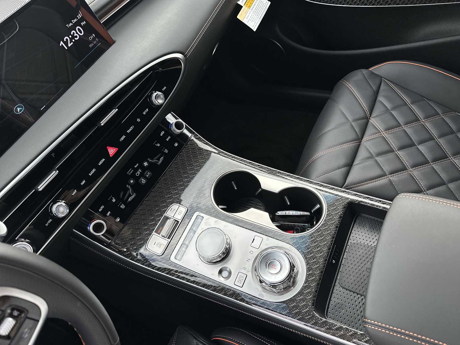 New 2026 Genesis GV70 3.5T Sport Prestige AWD/4WD image 17