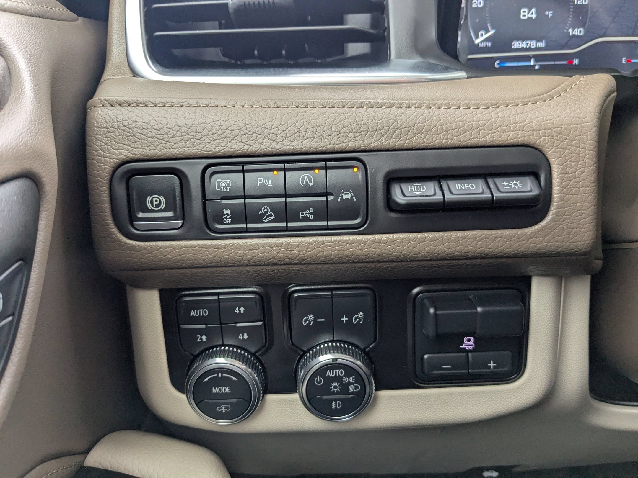 Used 2024 GMC Yukon Denali w/ Denali Reserve Package AWD/4WD image 22