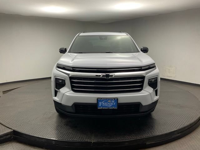 New 2026 Chevrolet Traverse LT w/ Driver Confidence Package AWD/4WD image 2