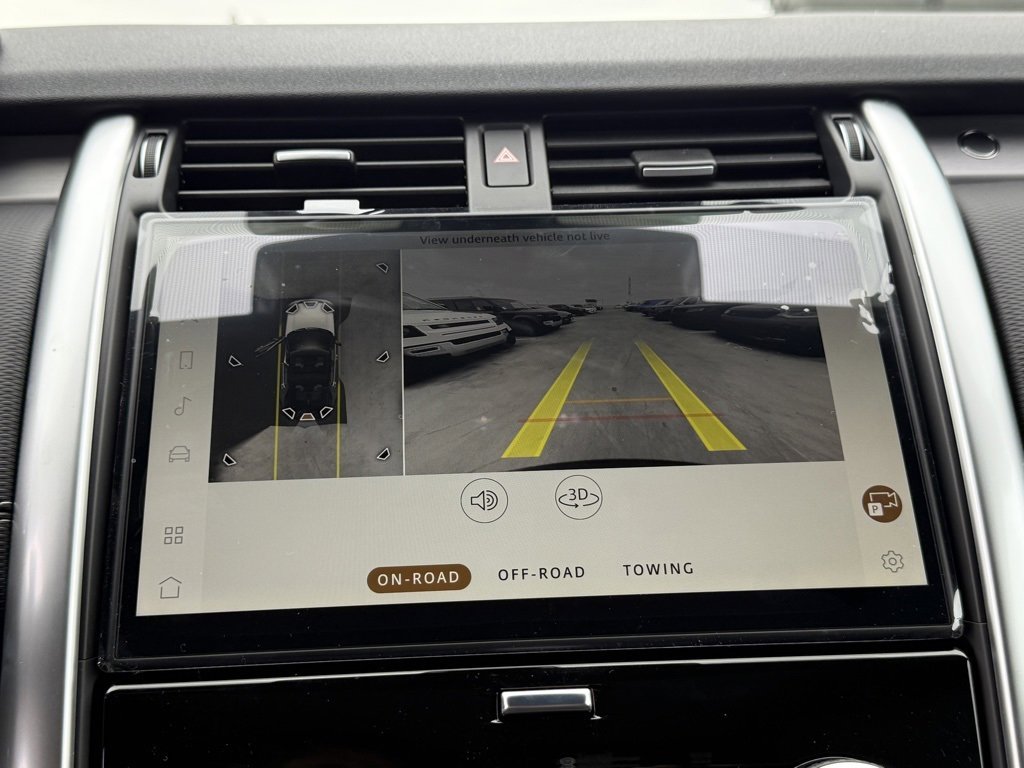 New 2025 Land Rover Discovery Dynamic SE image 21