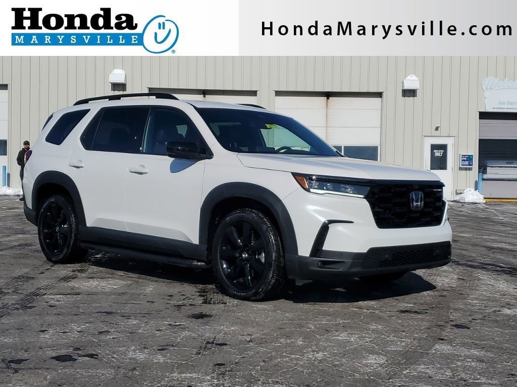 Used 2025 Honda Pilot Black Edition image 1