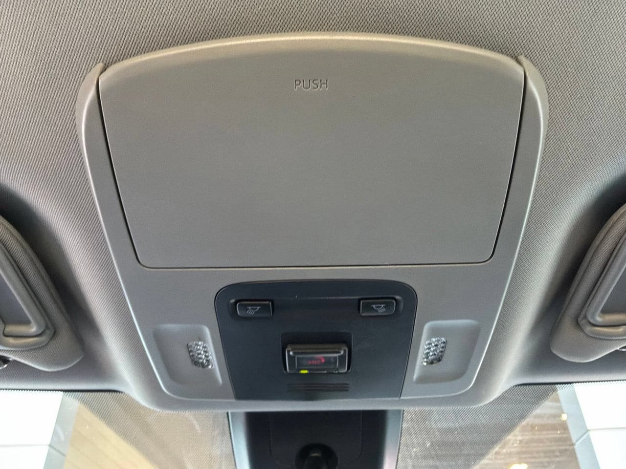 Used 2023 Toyota Camry SE FWD image 16