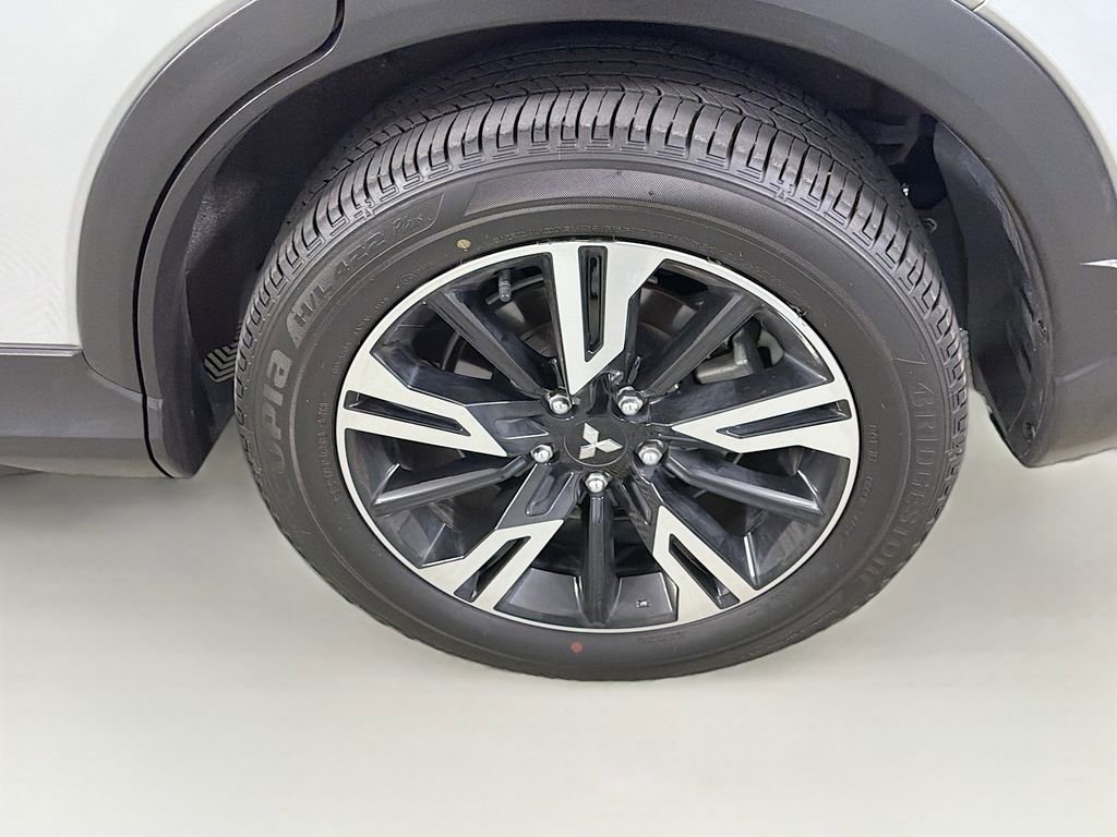 Used 2025 Mitsubishi Eclipse Cross SEL image 32