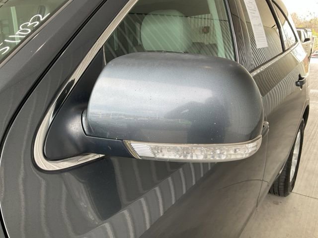 Used 2012 Hyundai Veracruz GLS w/ Premium Pkg image 3