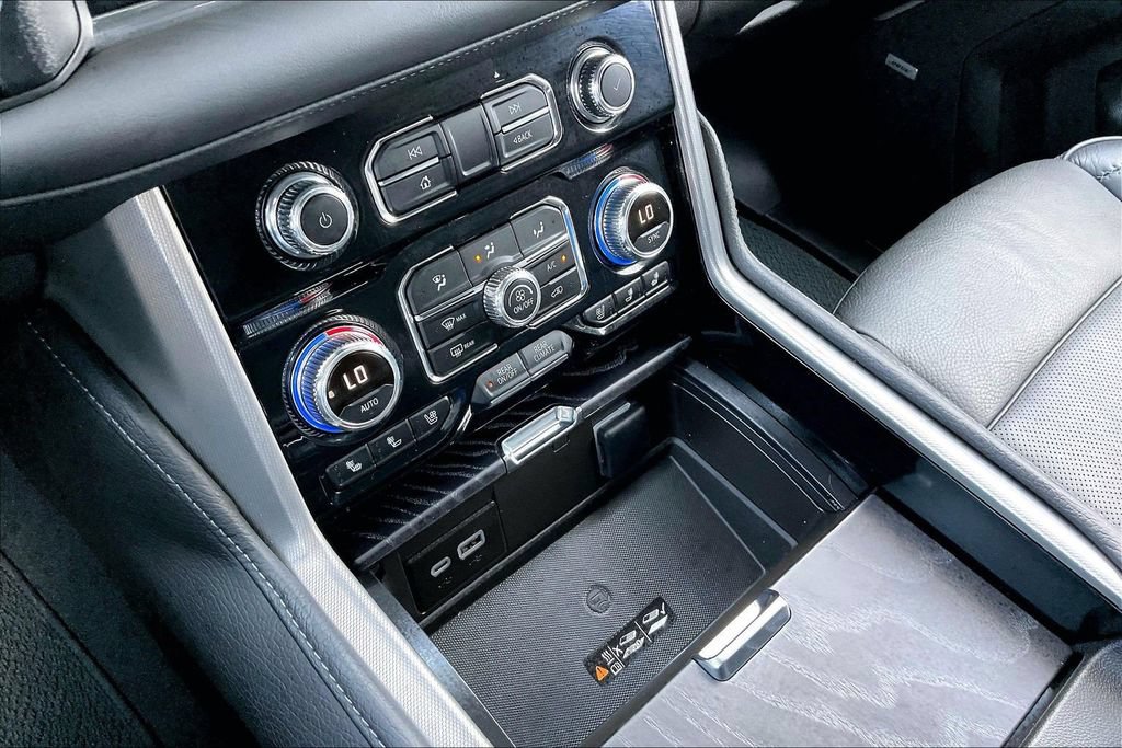 Used 2024 GMC Yukon Denali RWD image 25