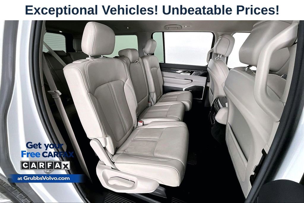 Used 2022 Jeep Wagoneer Series II AWD/4WD image 34