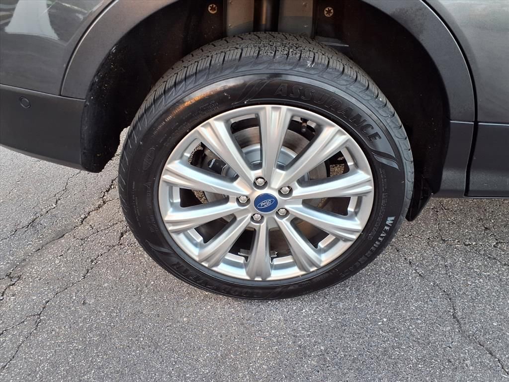 Used 2018 Ford Escape Titanium w/ Ford Safe & Smart Package image 35