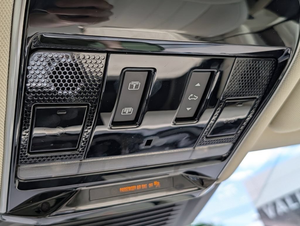 Used 2023 Land Rover Range Rover SE AWD/4WD image 46