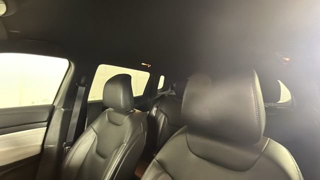 Used 2024 Jeep Compass Limited AWD/4WD image 12