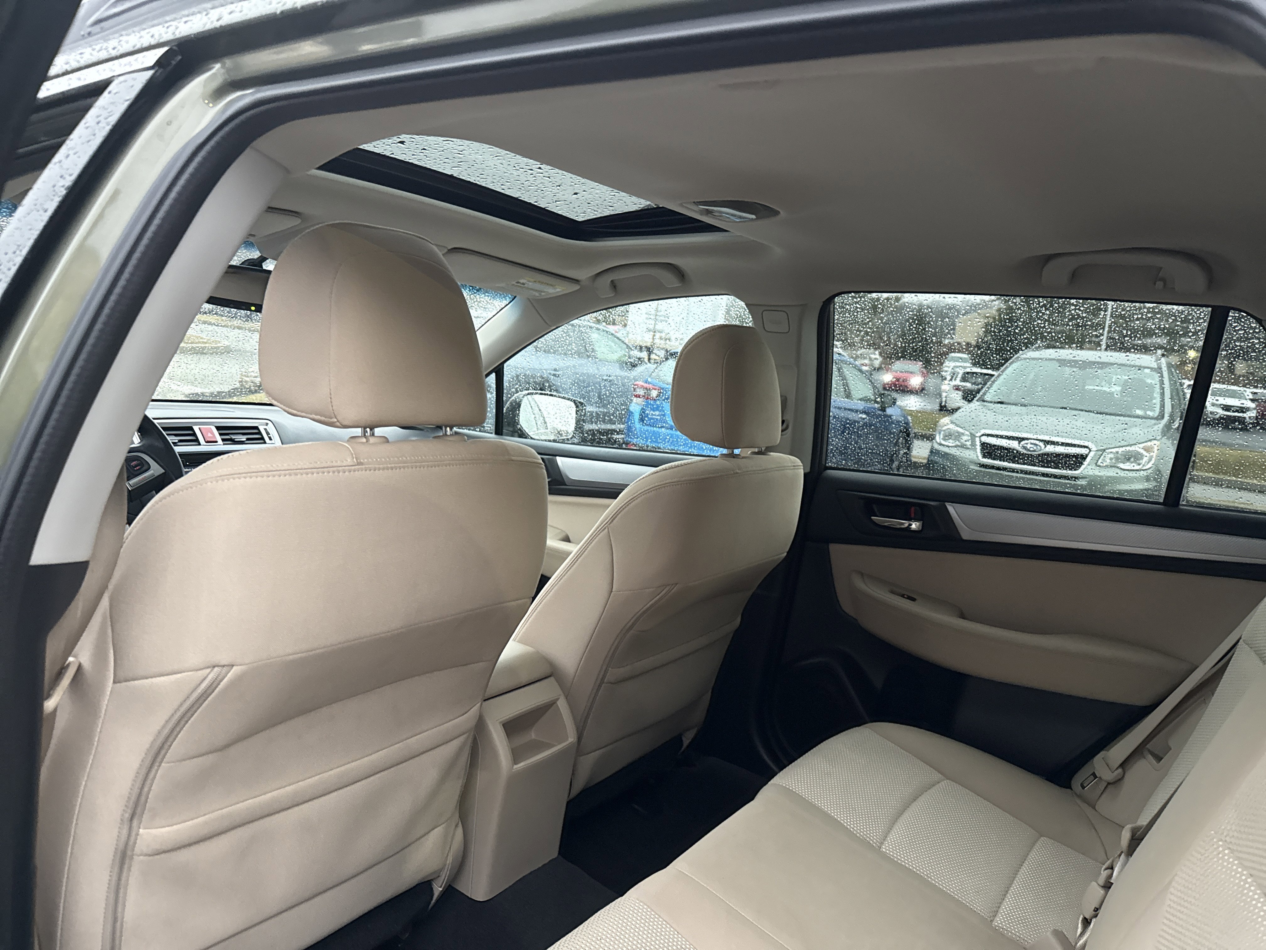 Used 2016 Subaru Outback 2.5i Premium image 17