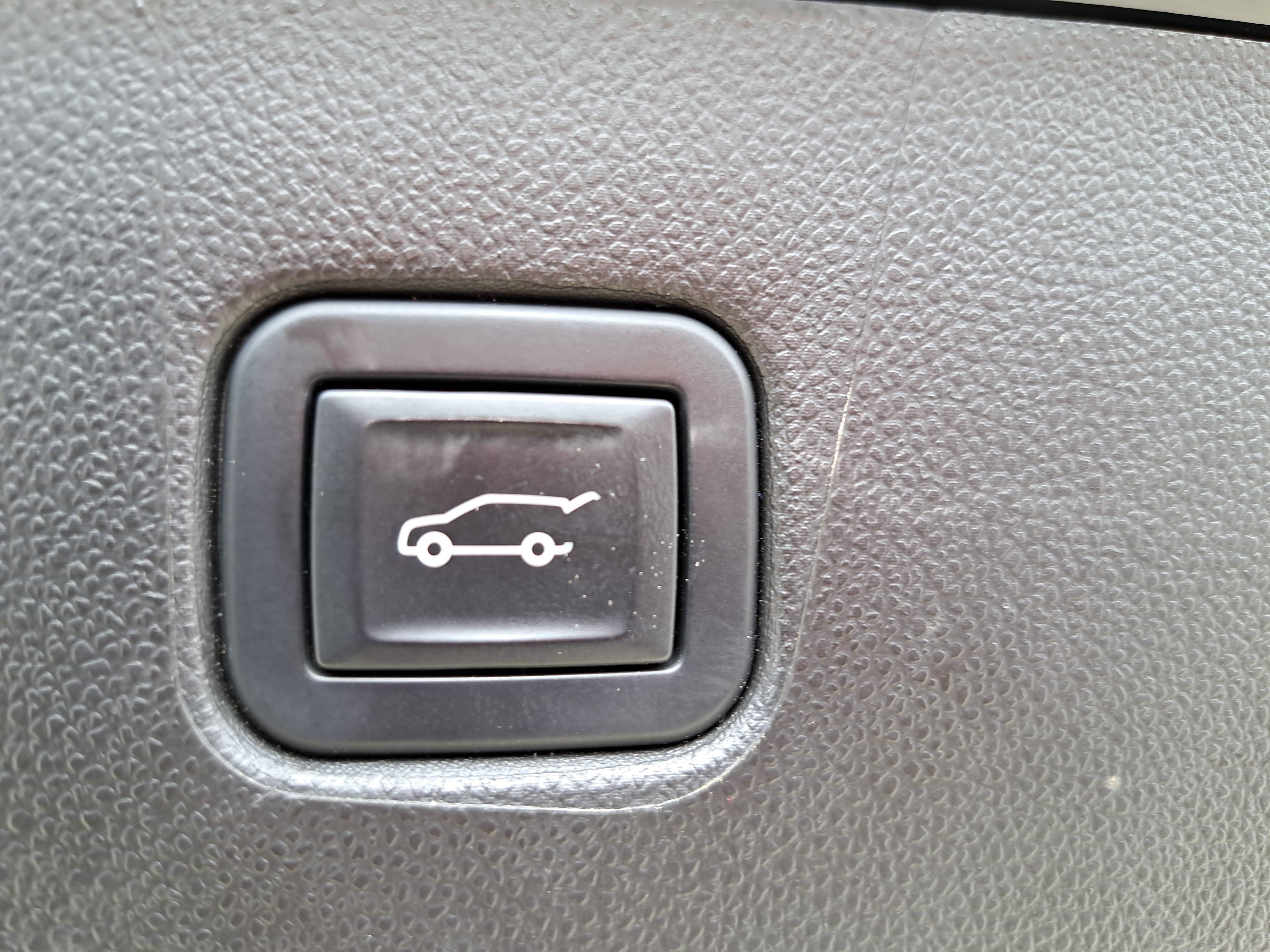 Used 2023 Chevrolet Blazer RS w/ Enhanced Convenience Package image 13