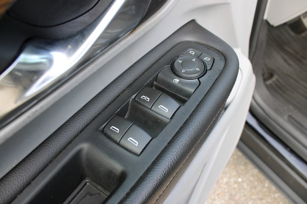 Used 2018 GMC Terrain SLE image 12