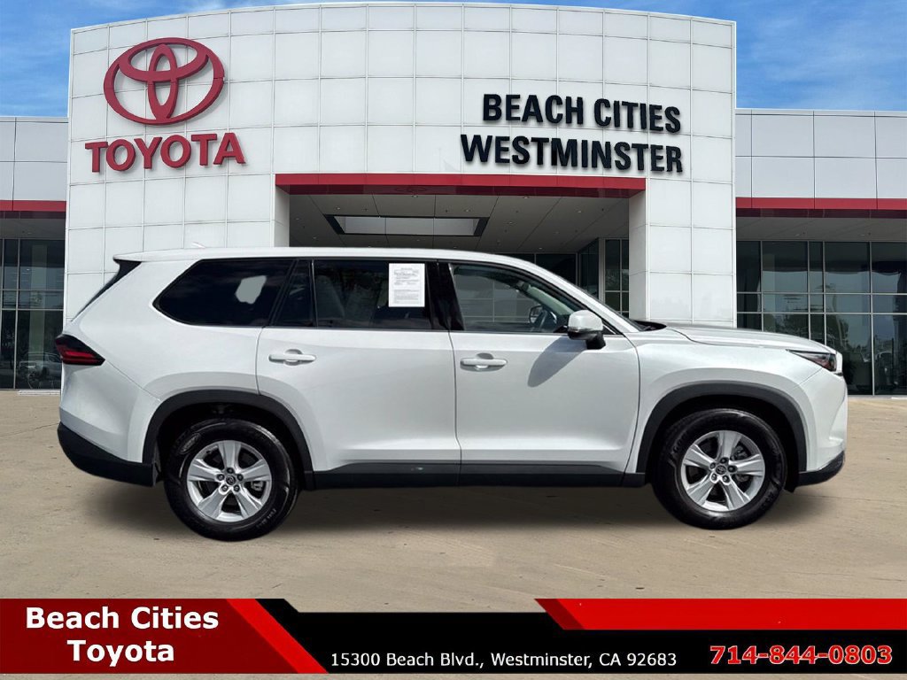 Certified 2025 Toyota Grand Highlander FWD image 13