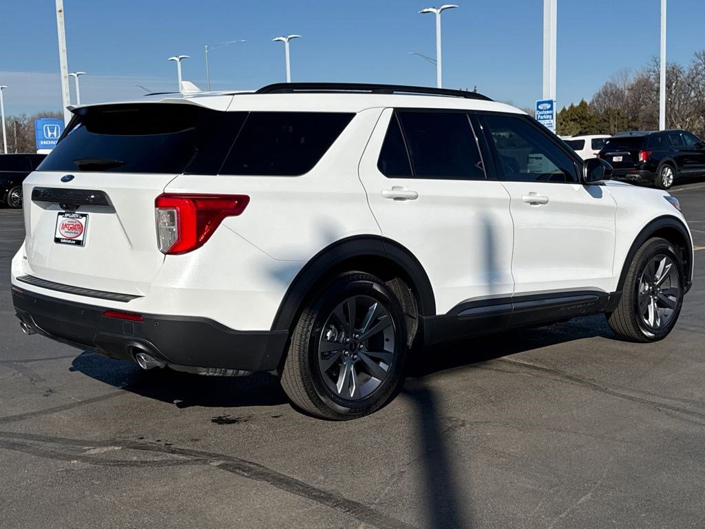 Used 2023 Ford Explorer XLT w/ Equipment Group 202A image 11